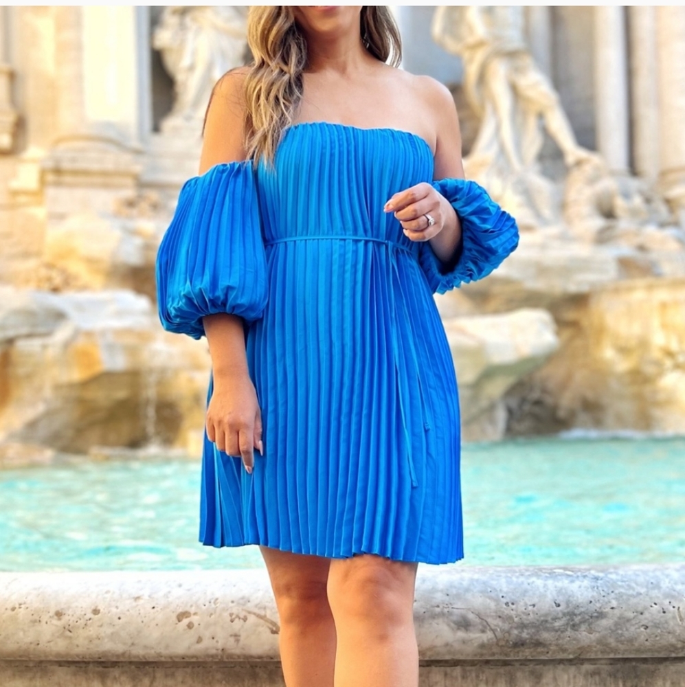 Express pleated balloon sleeve dress